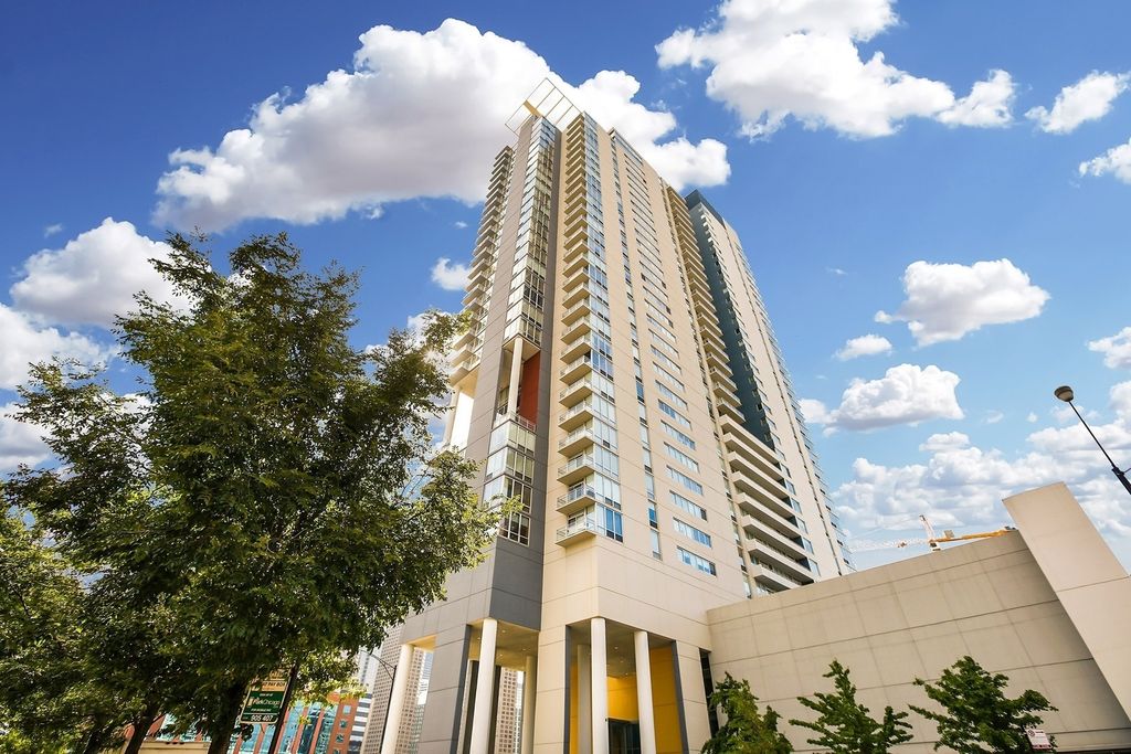 737 W Washington Blvd #1307, Chicago, IL 60661