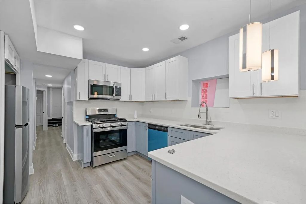 7143 S  East End Ave #G, Chicago, IL 60649