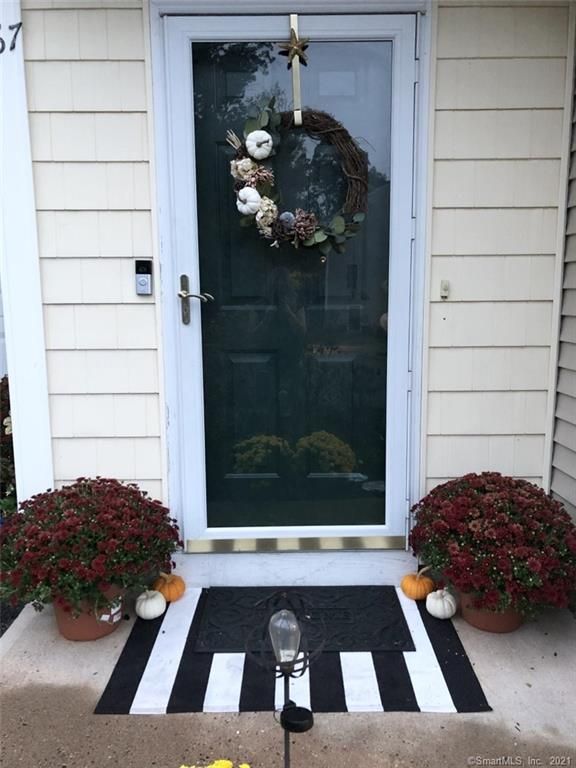 67 Quarry Ln #67, Meriden, CT 06451