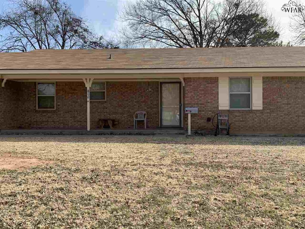 1003 S Preston Rd, Burkburnett, TX 76354