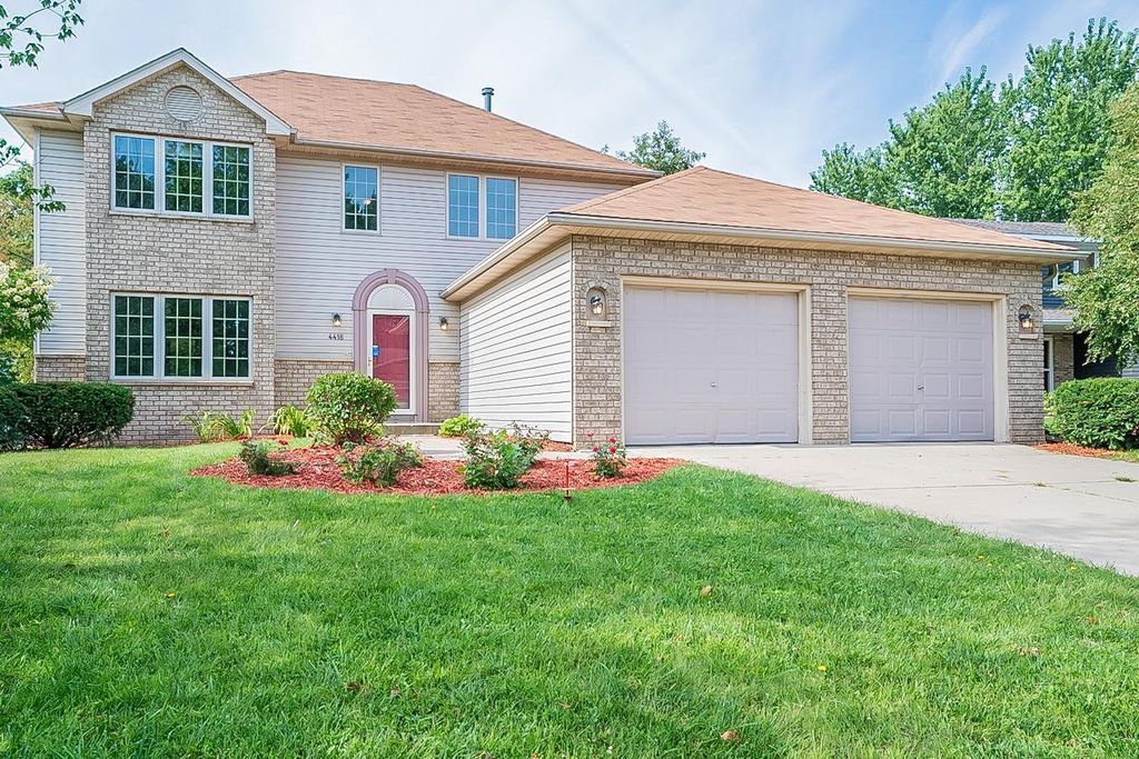 4418 Newcastle Ln NW, Rochester, MN 55901