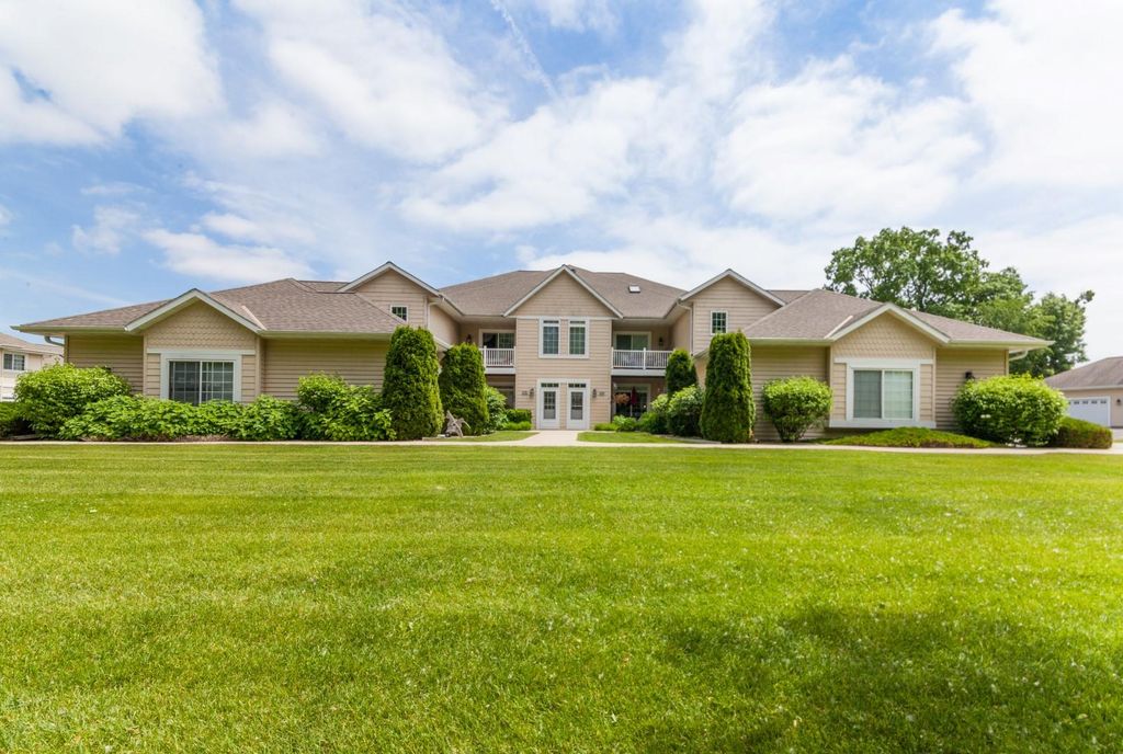 W398N5981 Autumn Woods Dr, Oconomowoc, WI 53066 Trulia