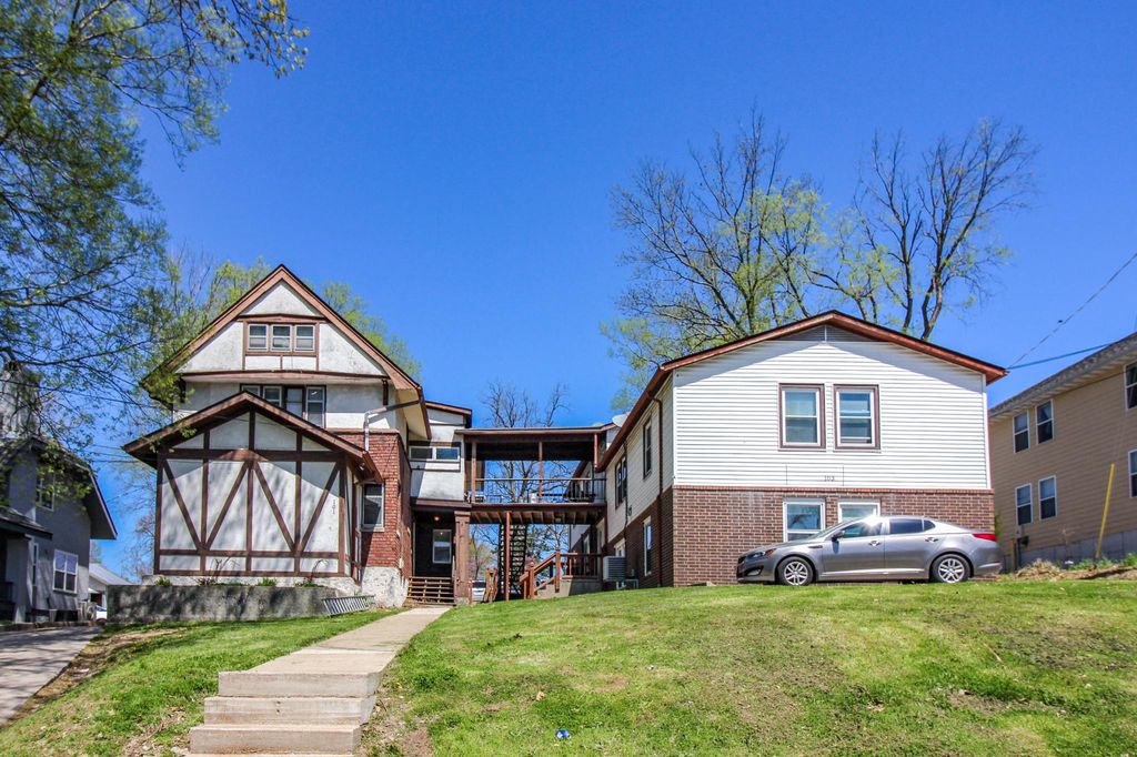 103 E Stewart Rd, Columbia, MO 65203
