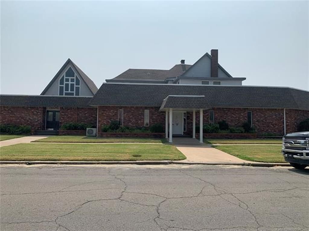 411 W Division St, Henryetta, OK 74437