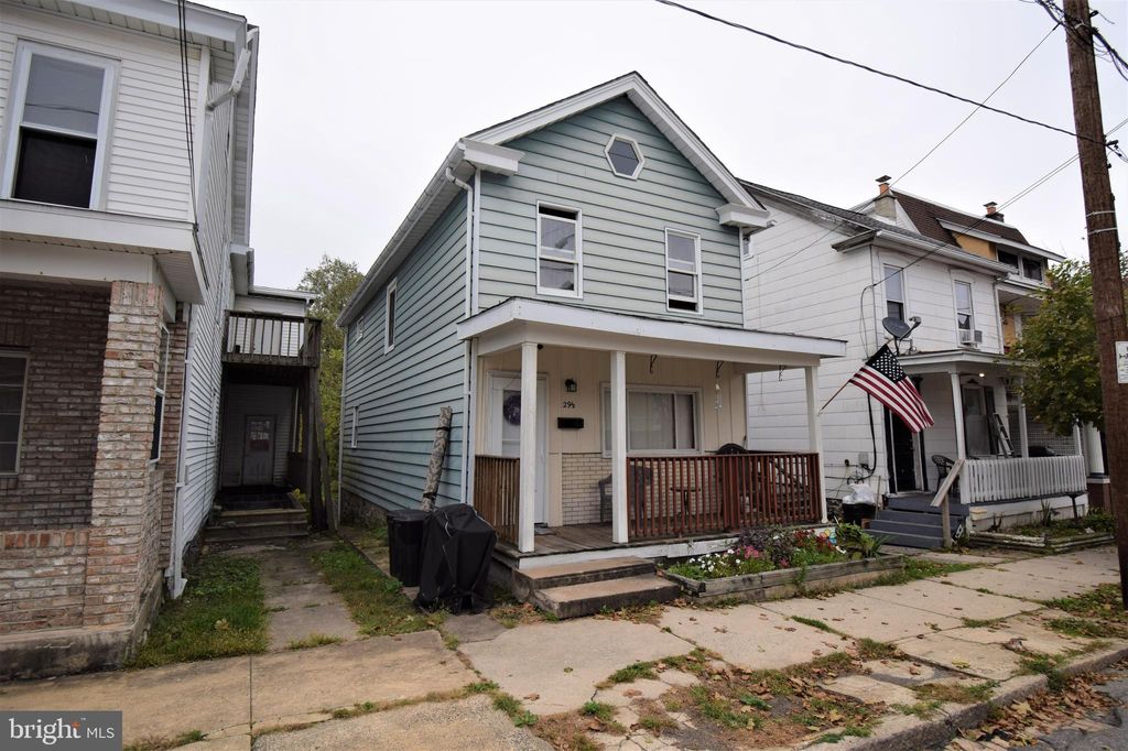 29 E Ridge St #1/2, Lansford, PA 18232