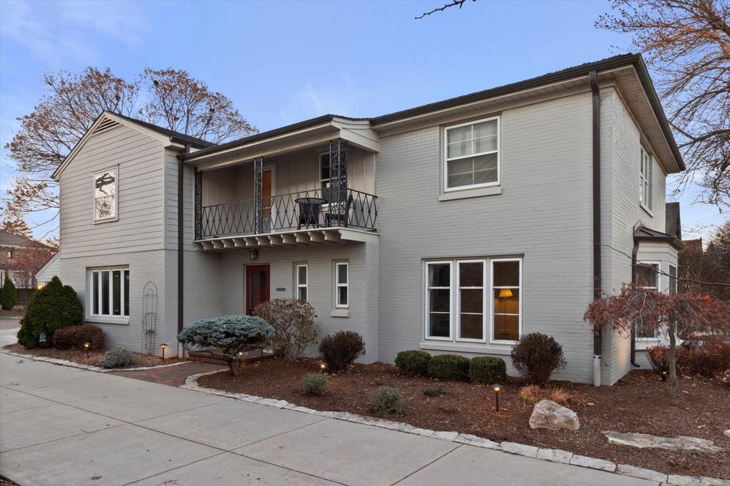 3459 North Lake DRIVE, Milwaukee, WI 53211 Trulia