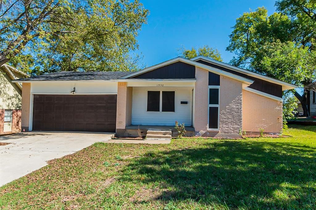 1932 Spiceberry Ln, Mesquite, TX 75149