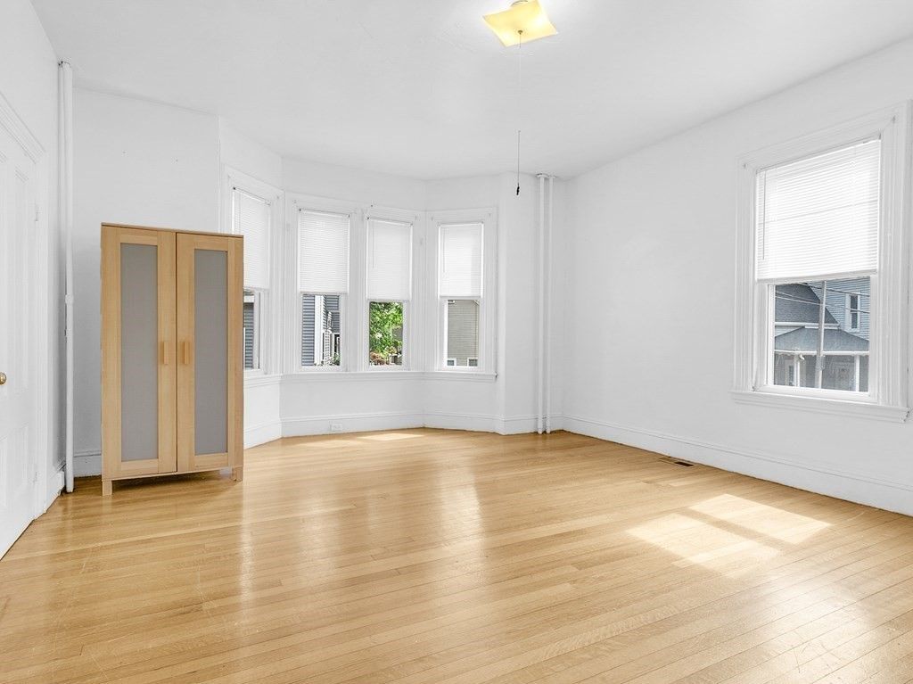 105 Forbes St, Jamaica Plain, MA 02130
