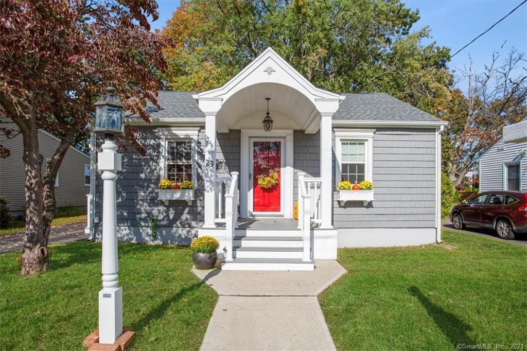 23 Summer St, Plainville, CT 06062