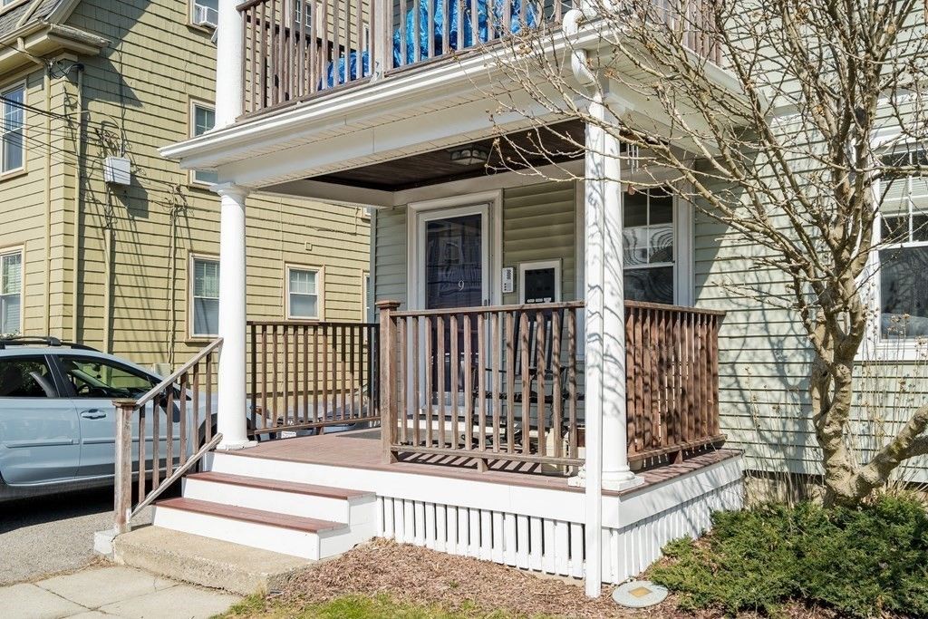 9 Hastings St #1, West Roxbury, MA 02132