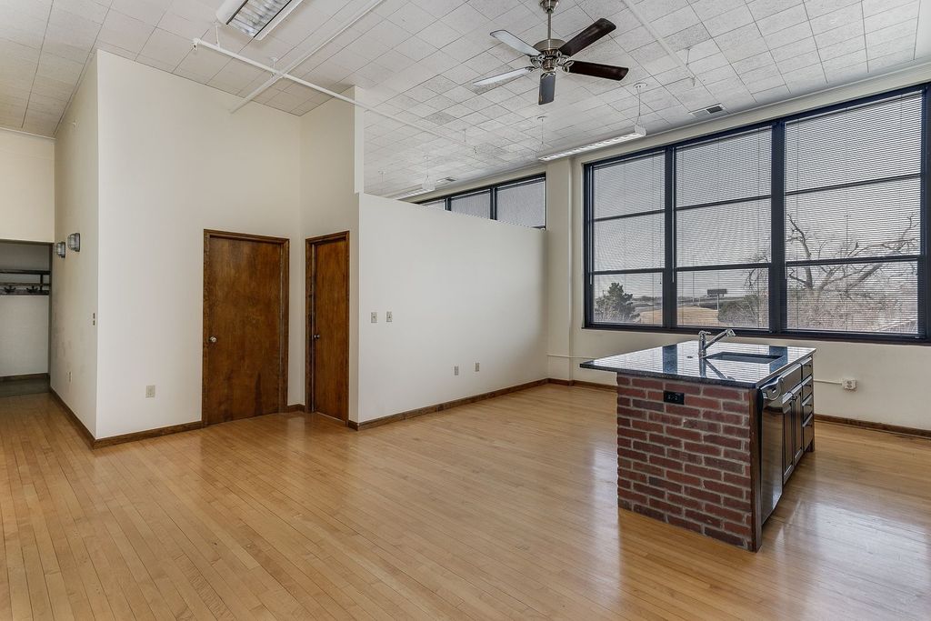 Kellogg Apartments Wichita, KS Trulia