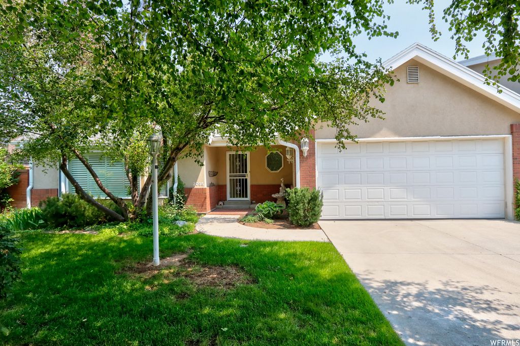 2095 E Sierra Ridge Ct, Salt Lake City, UT 84109