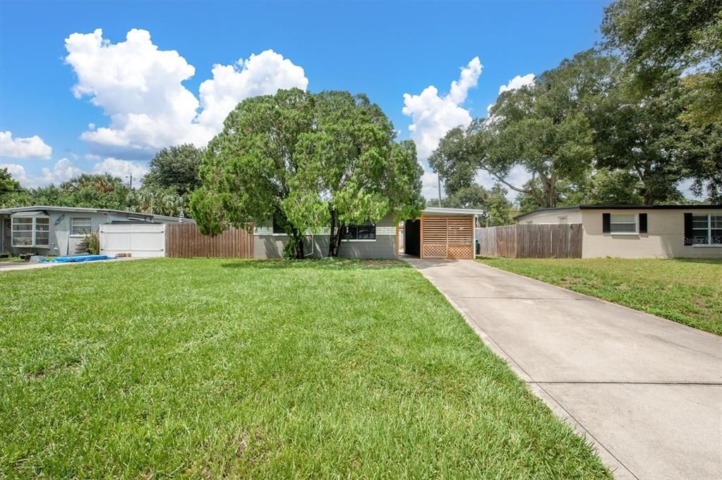 8543 92nd Ter, Seminole, FL 33777
