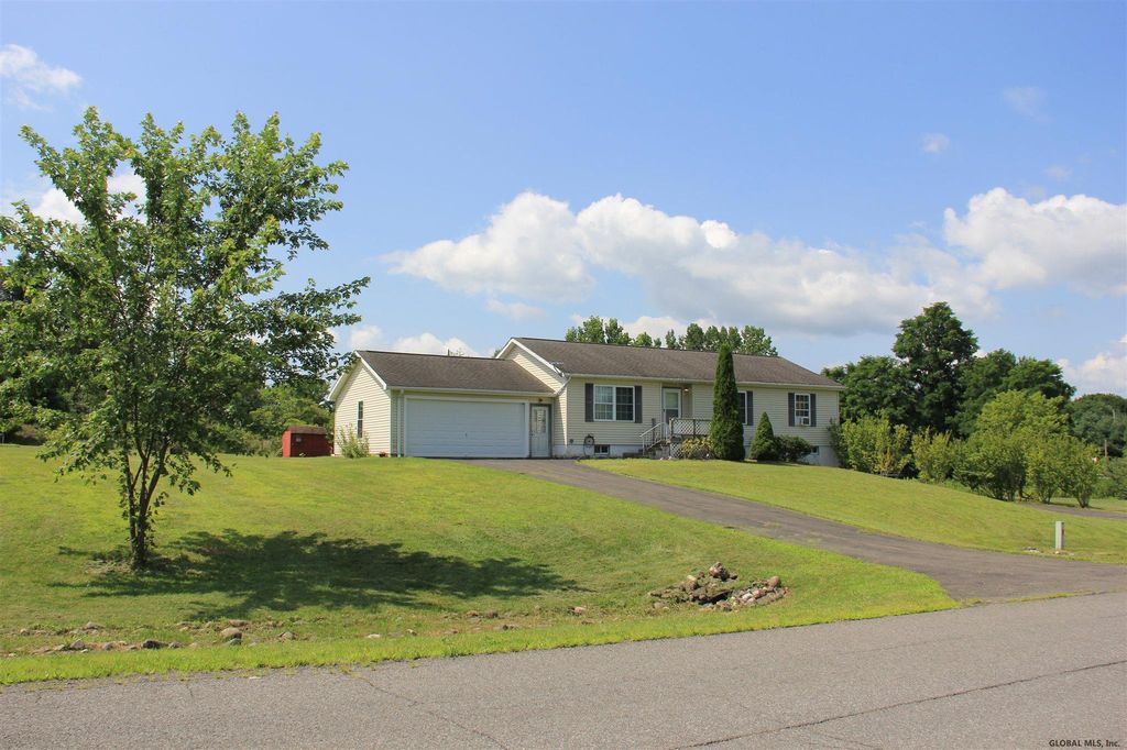 40 Macintosh Dr Hudson Ny 12534 Mls 202124492 Trulia