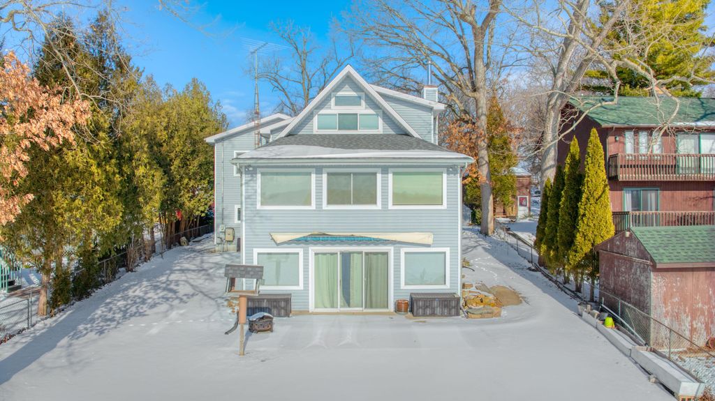 200 Goldsmith Dr, Clarklake, MI 49234