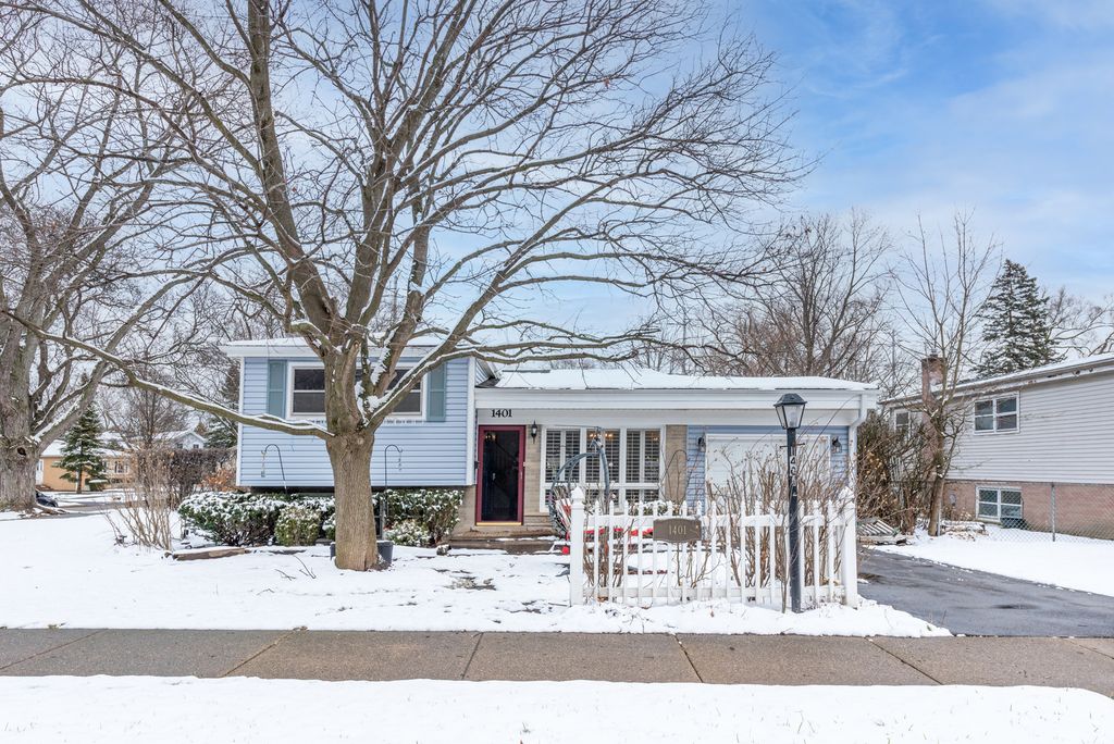 1401 Sunset Ridge Rd, Northbrook, IL 60062