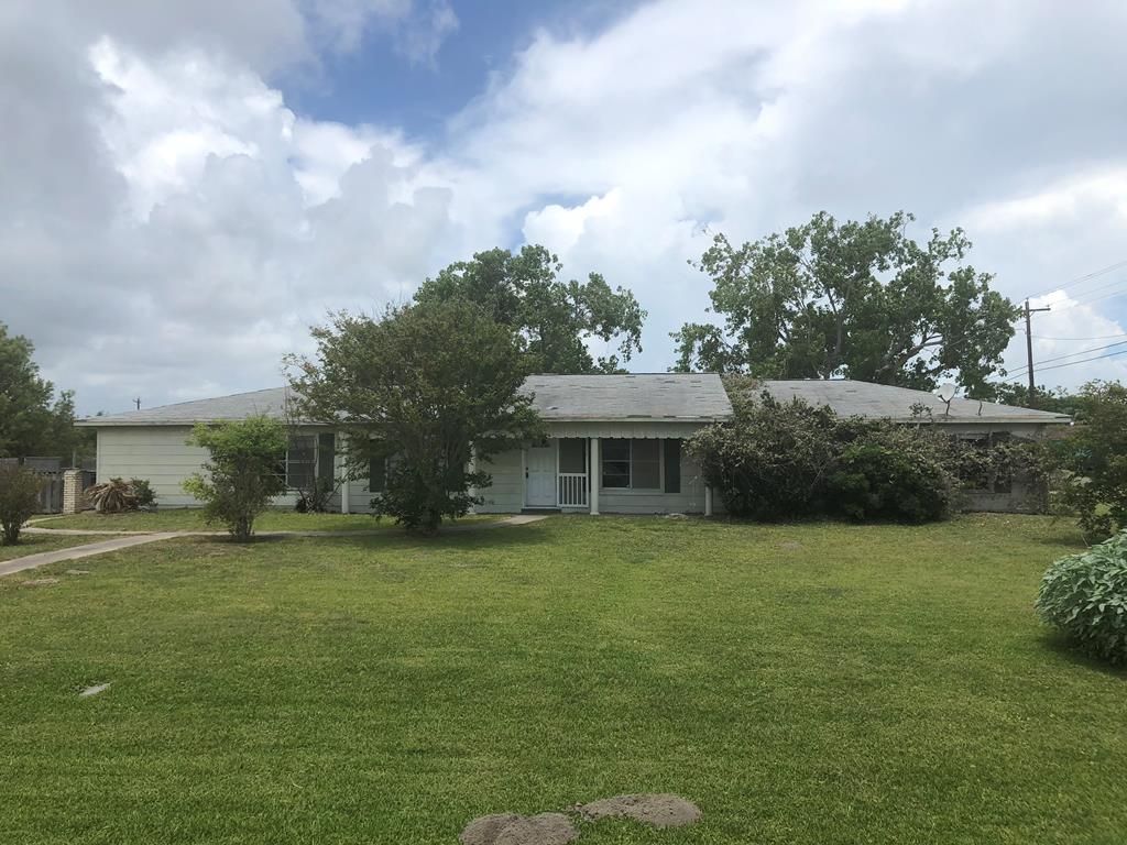 1004 Main St, Port O Connor, TX 77982 Trulia
