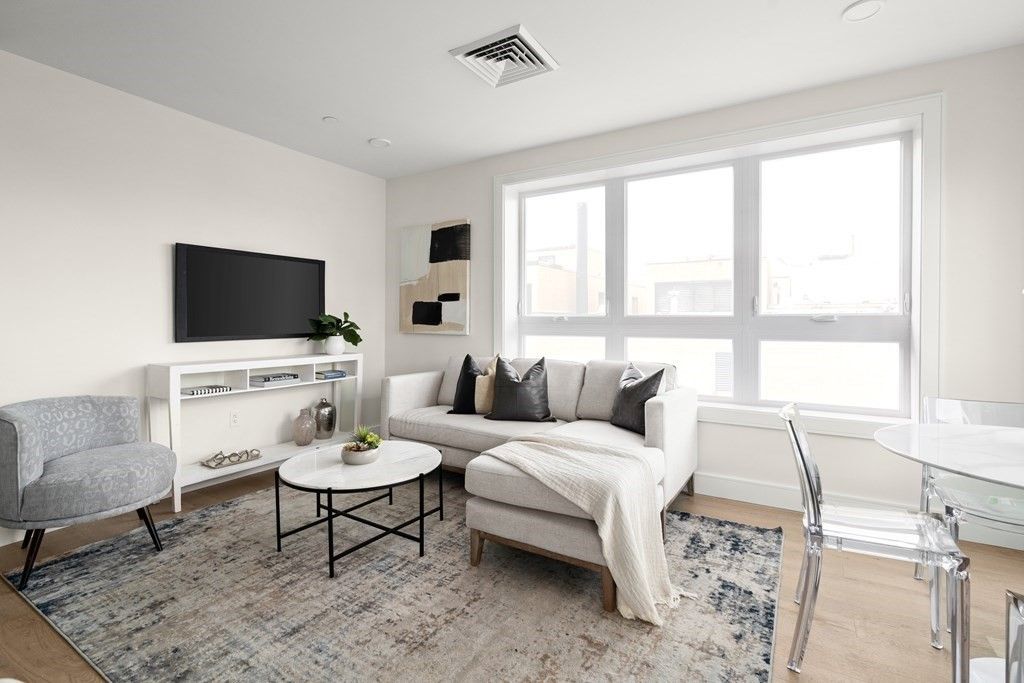 301 Border St #312, Boston, MA 02128