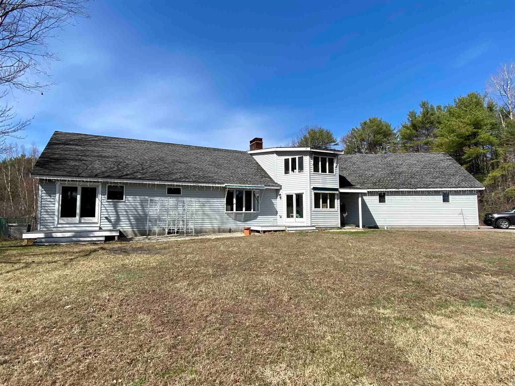 20 Mirror Lake Dr, Mirror Lake, NH 03853