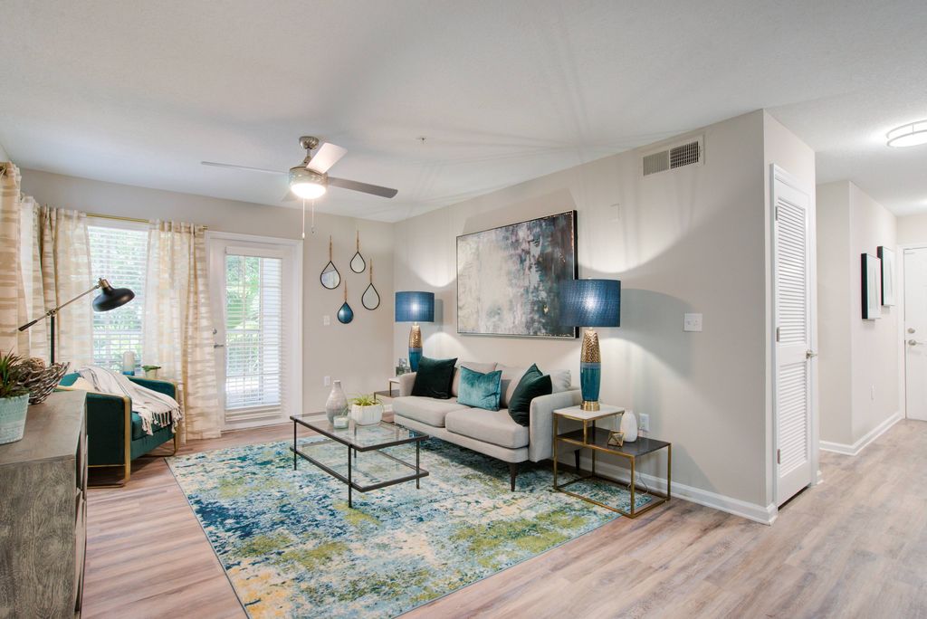 6820 W Hillsborough Ave 3 205 - D122cd7a986041aeb8598b0e6f21ae6b Full 