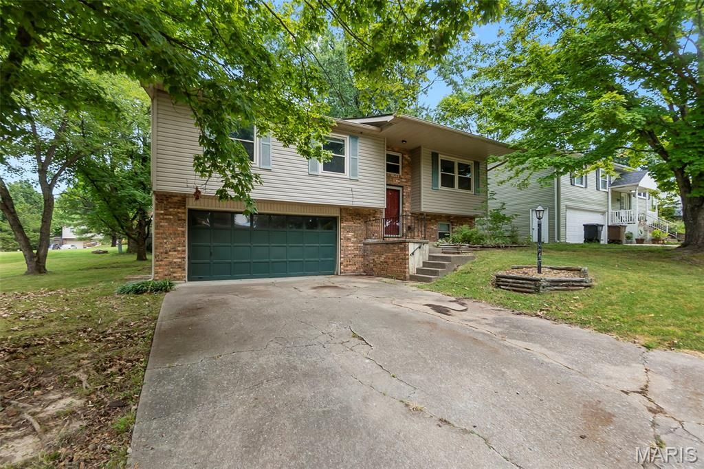 62 Rivercrest Dr, Cape Girardeau, MO 63701