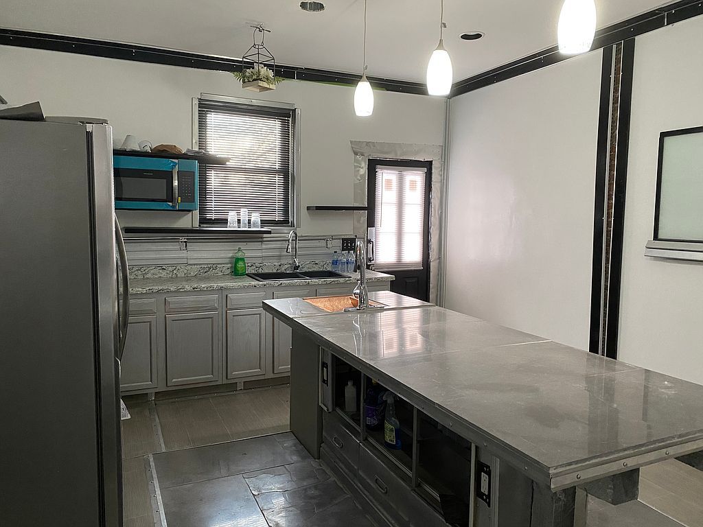 424 State St, Camden, NJ 08102