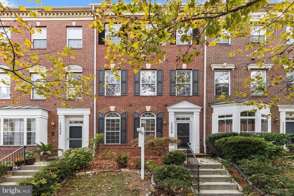 13056 Town Commons Dr, Germantown, MD 20874