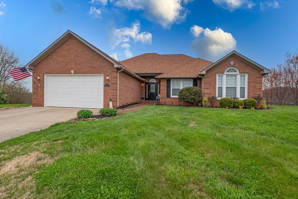 367 Independence Dr, Jefferson City, TN 37760