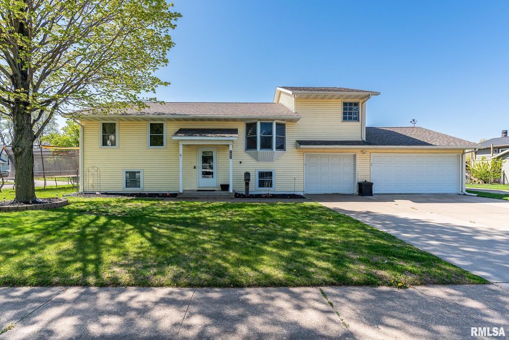 1605 Middle Rd, Camanche, IA 52730 Trulia