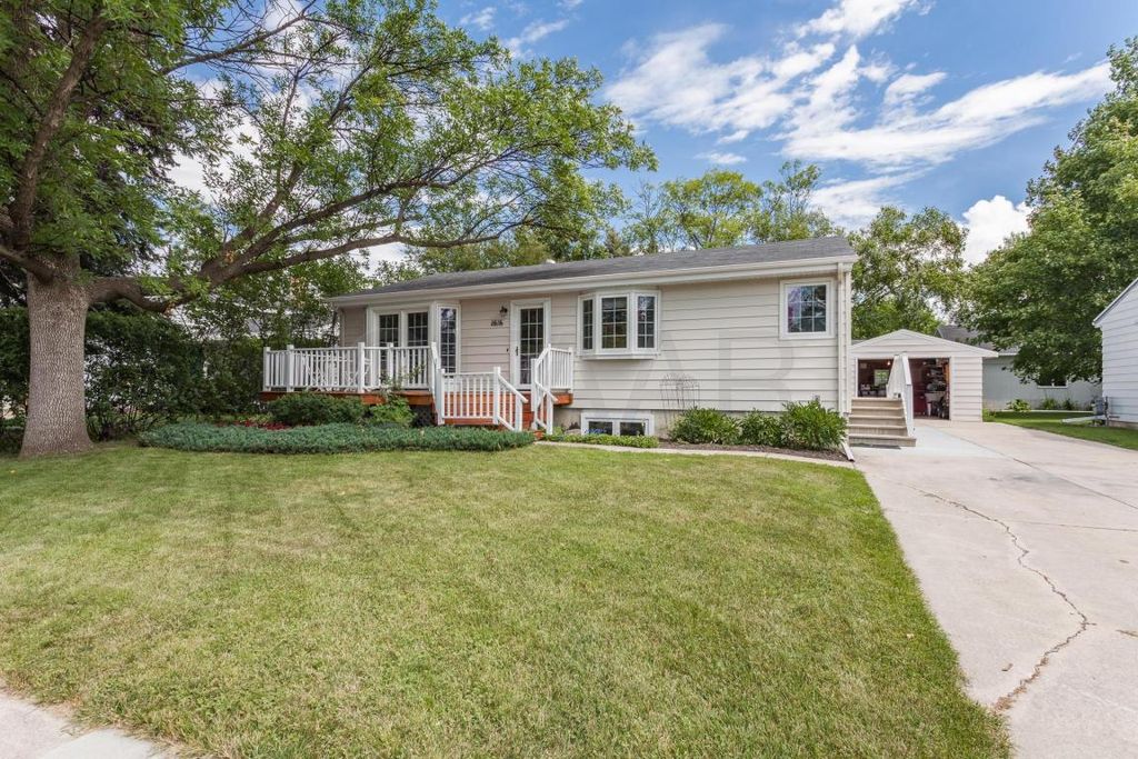 1616 7th Ave NW, East Grand Forks, MN 56721 Trulia