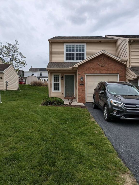 514 Dakemich Ct, Enola, PA 17025