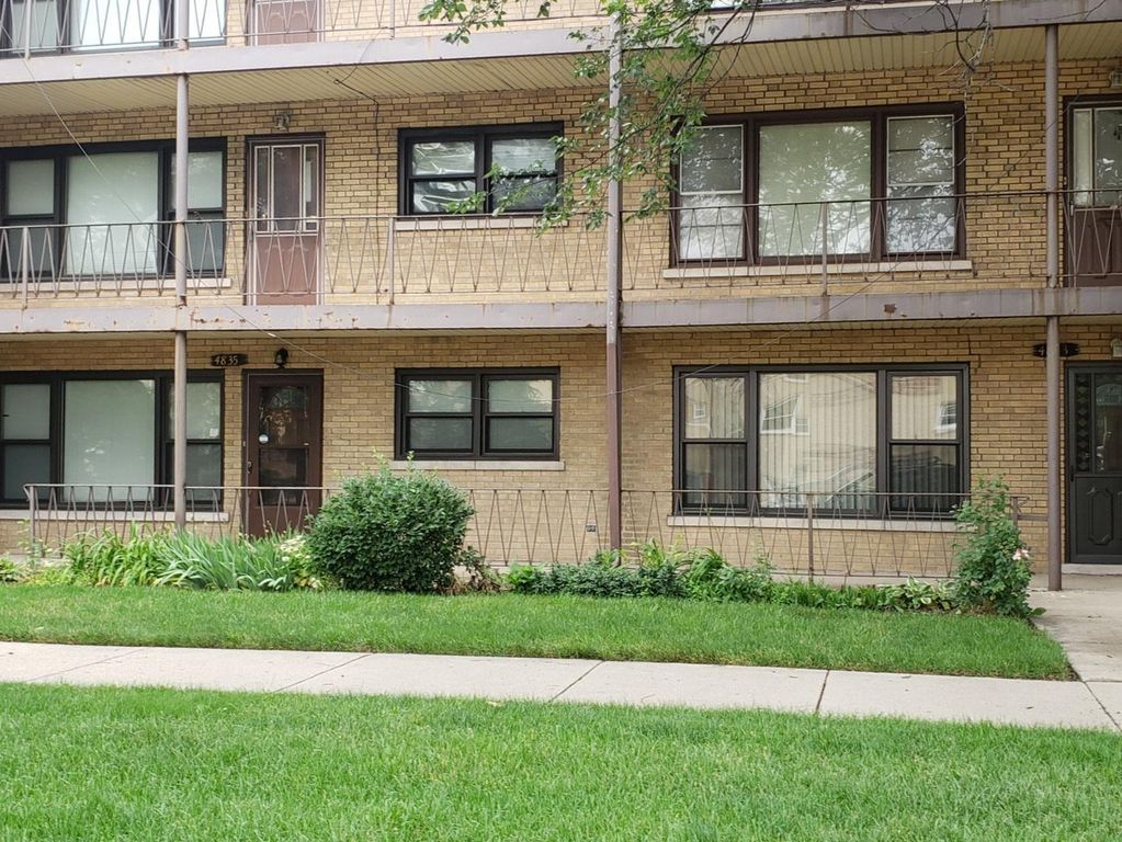 4833 N Harlem Ave #1, Chicago, IL 60656