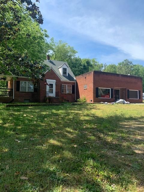 2059 Old Stage Rd, Lawrenceville, VA 23868