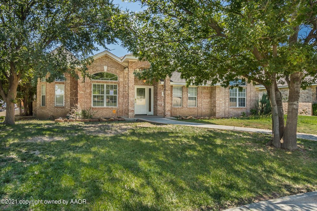 8205 Paragon Dr, Amarillo, TX 79119
