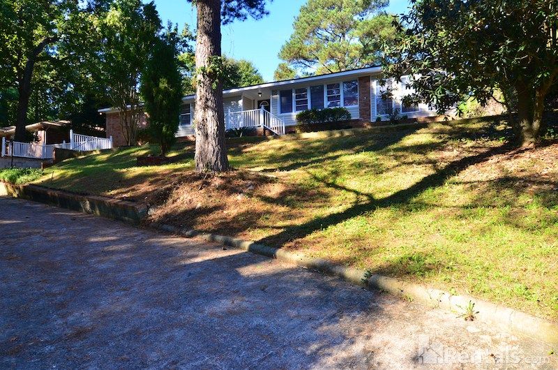 1132 Shirlington Rd, Columbia, SC - 4 Bed, 2 Bath Single-Family Home