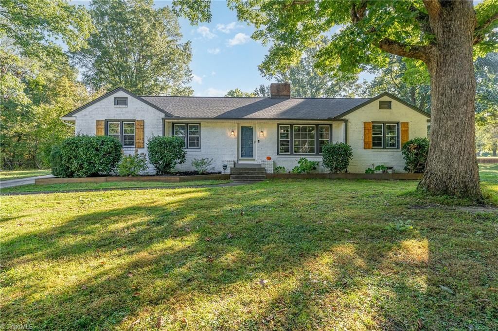 134 Circle Dr, Thomasville, NC 27360