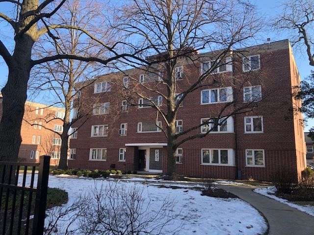 7200 Oak Ave #2SW, River Forest, IL 60305