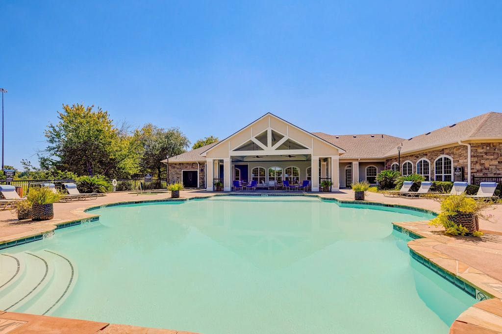 1000 Riverwalk Blvd, Shreveport, LA 71105