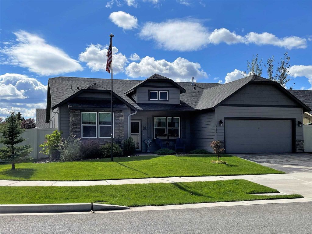 19032 E Grace Ave, Spokane Valley, WA 99027