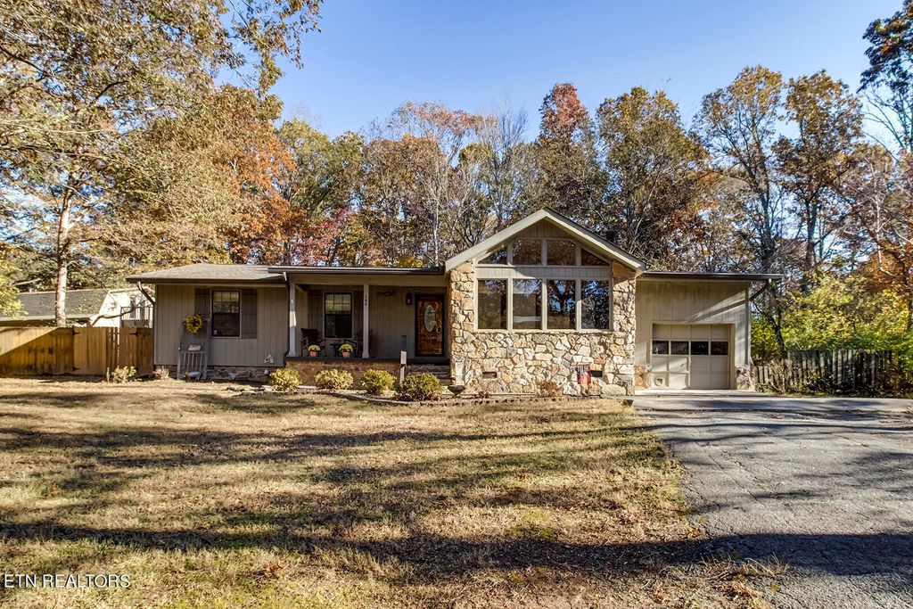 146 County Road 148, Riceville, TN 37370