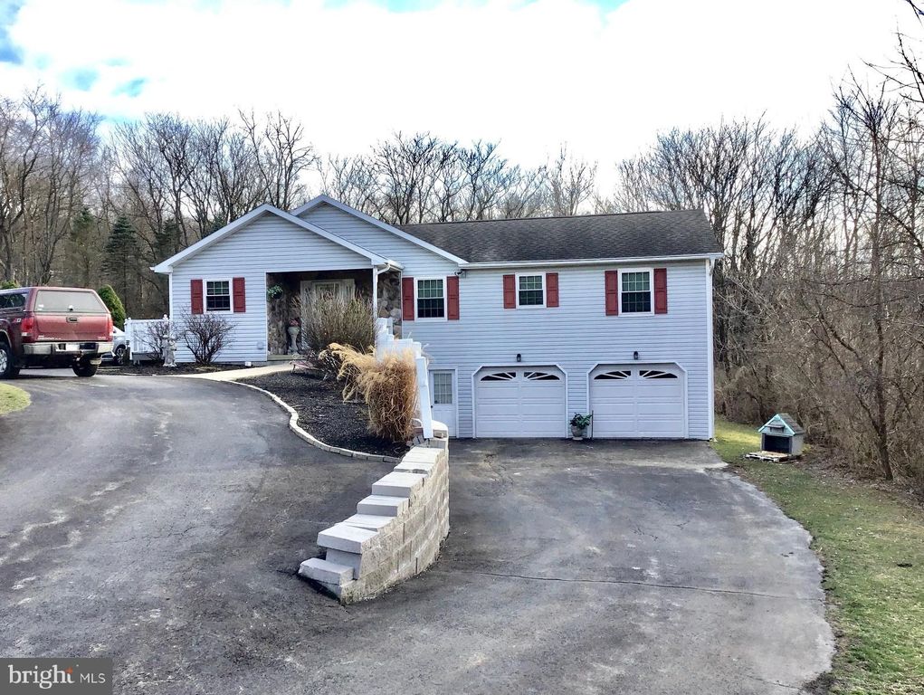 6641 Division Hwy, Narvon, PA 17555