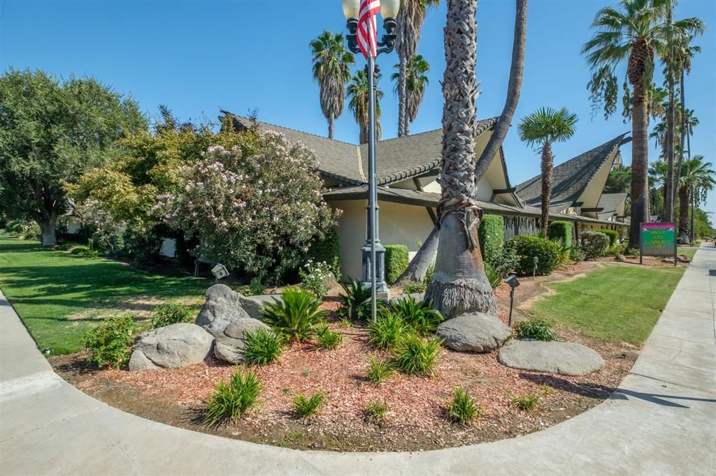 4888 N Glenn Ave, Fresno, CA 93704