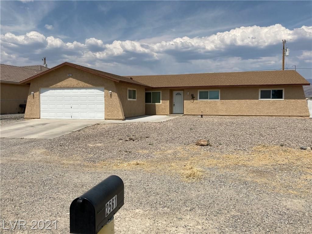 2561 S Dandelion St, Pahrump, NV 89048