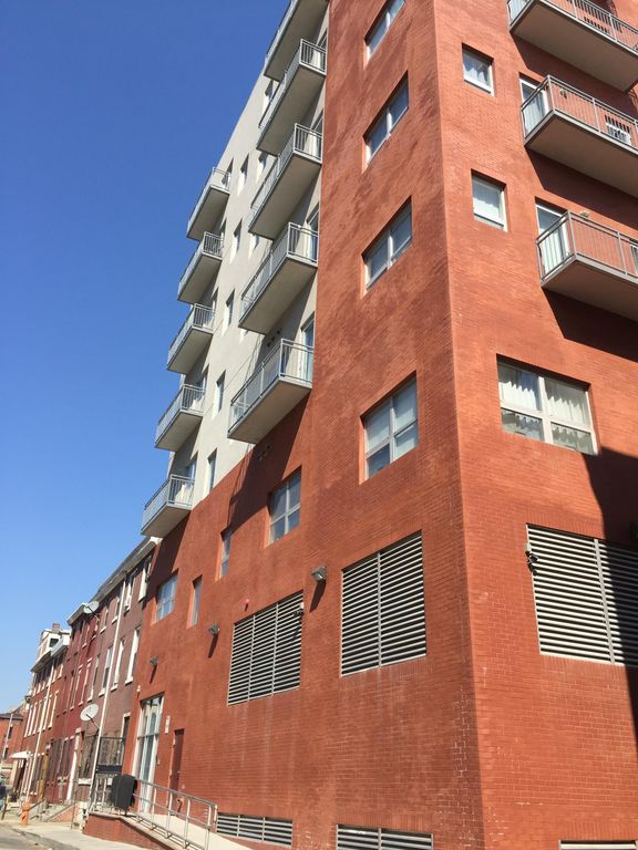 211 N Camac St #1A, Philadelphia, PA 19107