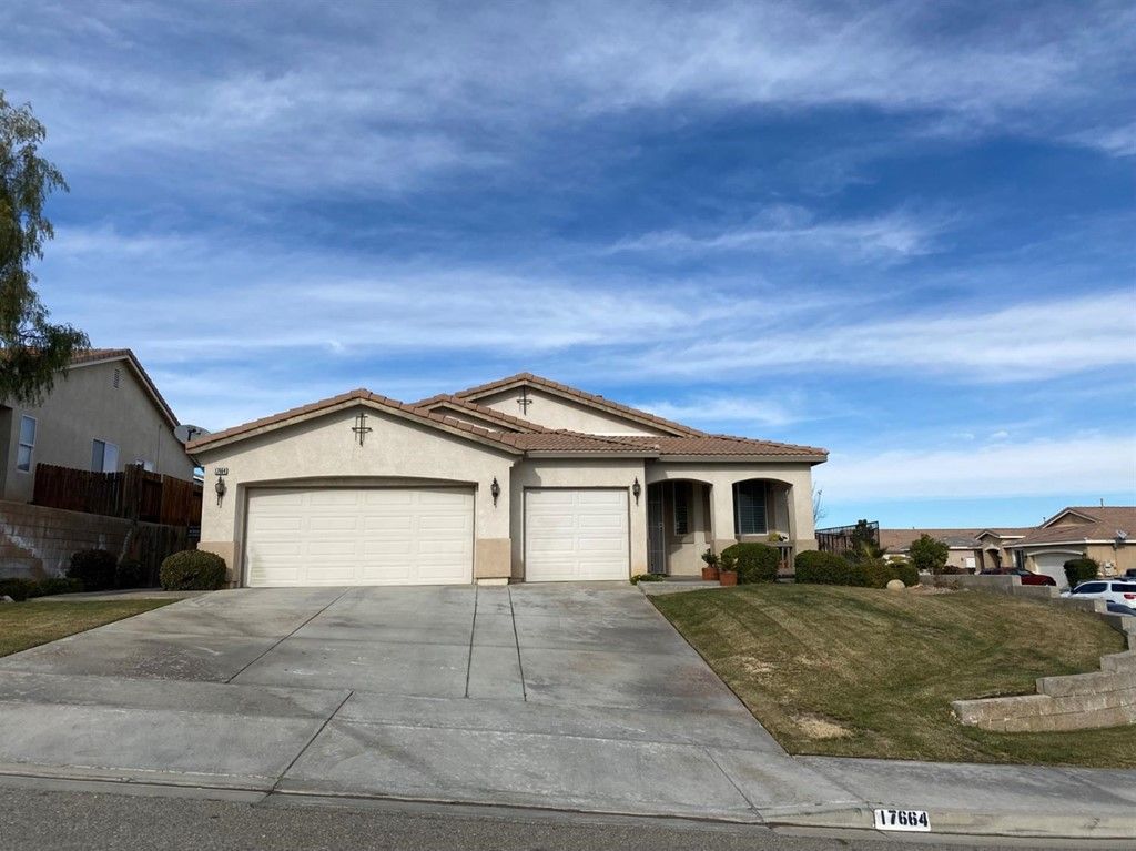 17664 High Meadow Ct, Victorville, CA 92395