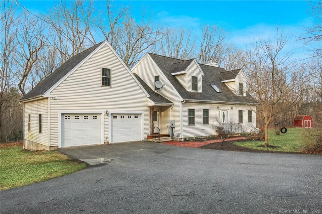 433 Fabyan Rd, North Grosvenordale, CT 06255