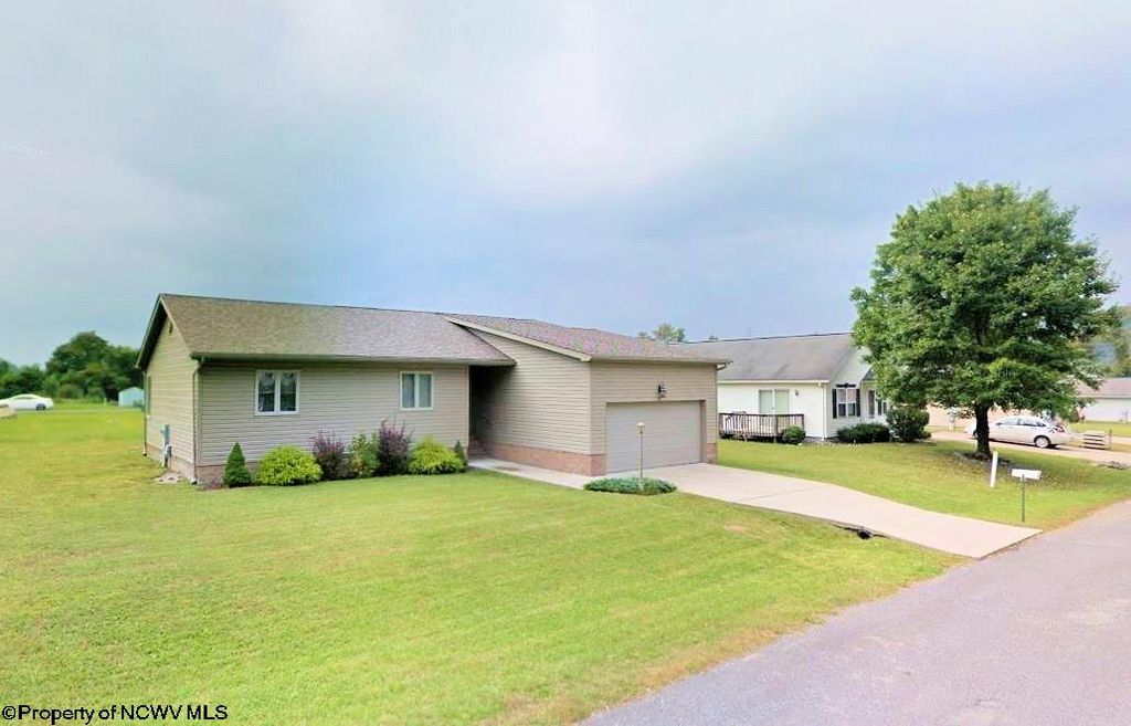 112 Cliffside Dr, Clarksburg, WV 3 Bed, 2 Bath SingleFamily Home