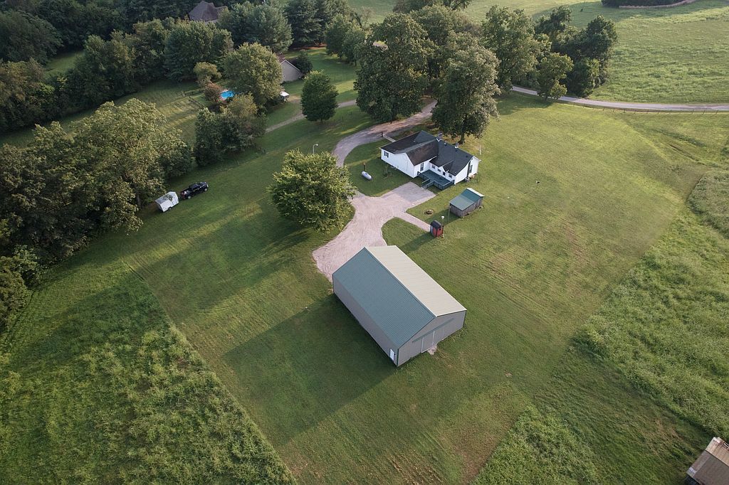 view 35th full size image of this home