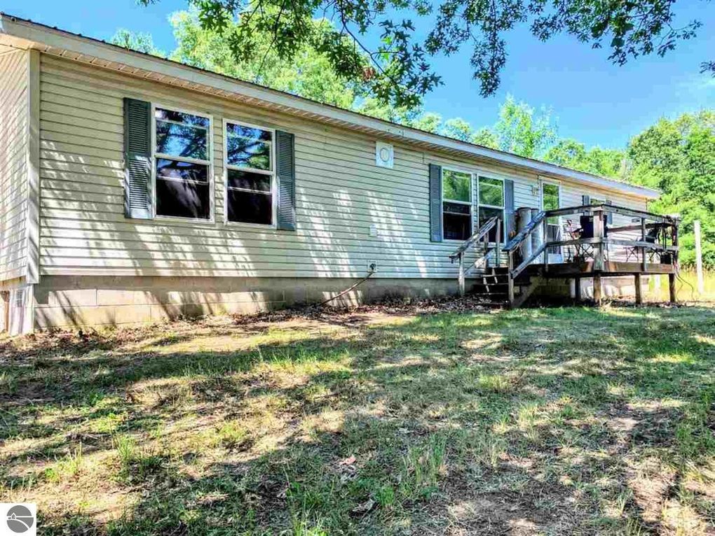 814 S Deer Lake Rd, Reed City, MI 49677 Trulia