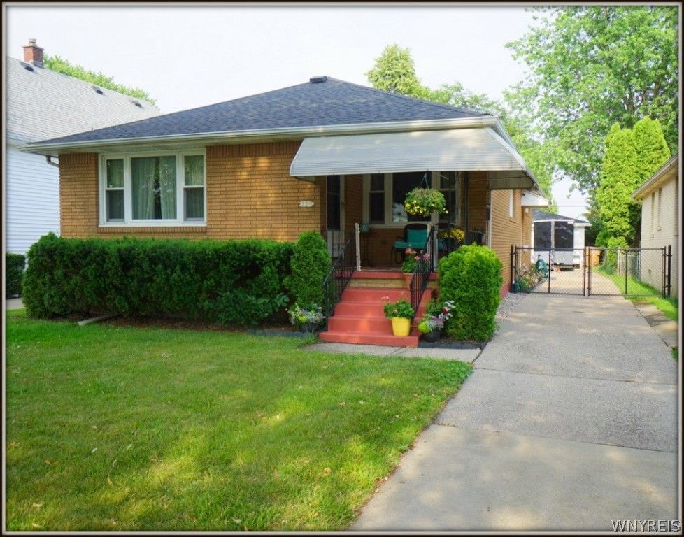 139 Mildred Dr, Cheektowaga, NY 14225